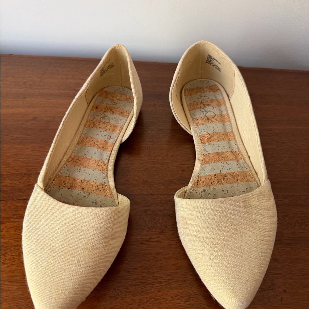 Elegant Cream Women's Flats